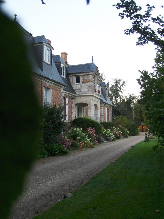 Manoir D'Hermos Acomodação com café da manhã Saint-Éloi-de-Fourques Exterior foto